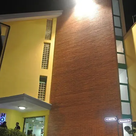 Hotell Stefano A Melito 3*