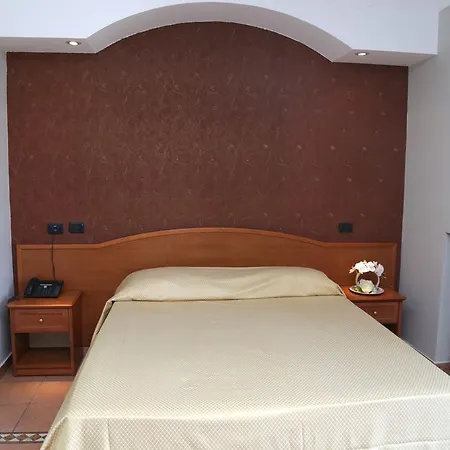 Stefano A Melito Hotel 3*