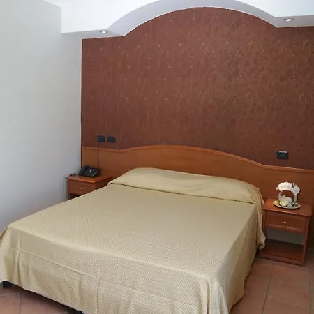 Otel Stefano A Melito 3*